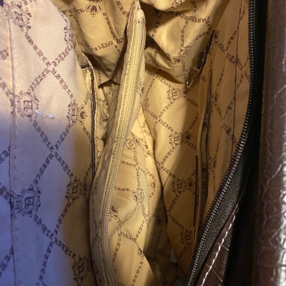 Purse - Picture 3 of 3